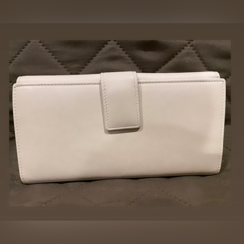 Clutch Saint Laurent (AUTHENTIC)